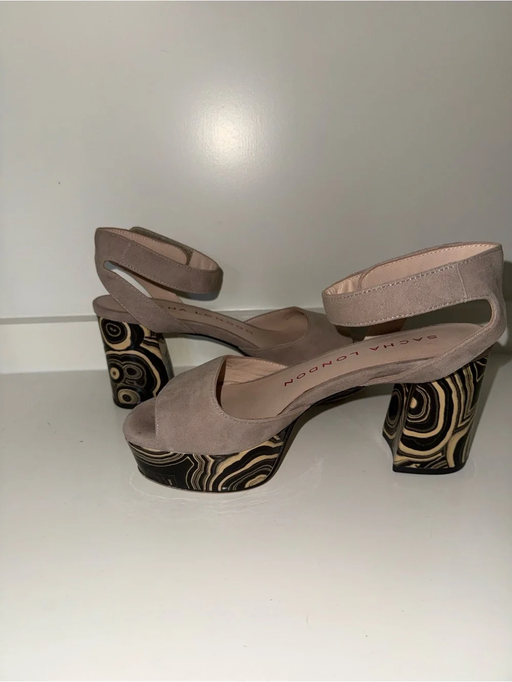 Sacha London PAOLA Taupe Suede Geode Platform Sandals Heels / EUC/ Size 7 $55